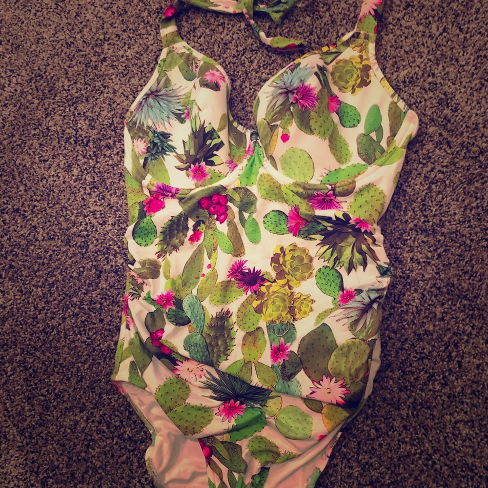 NWT Freya 34ddd cactus print one piece